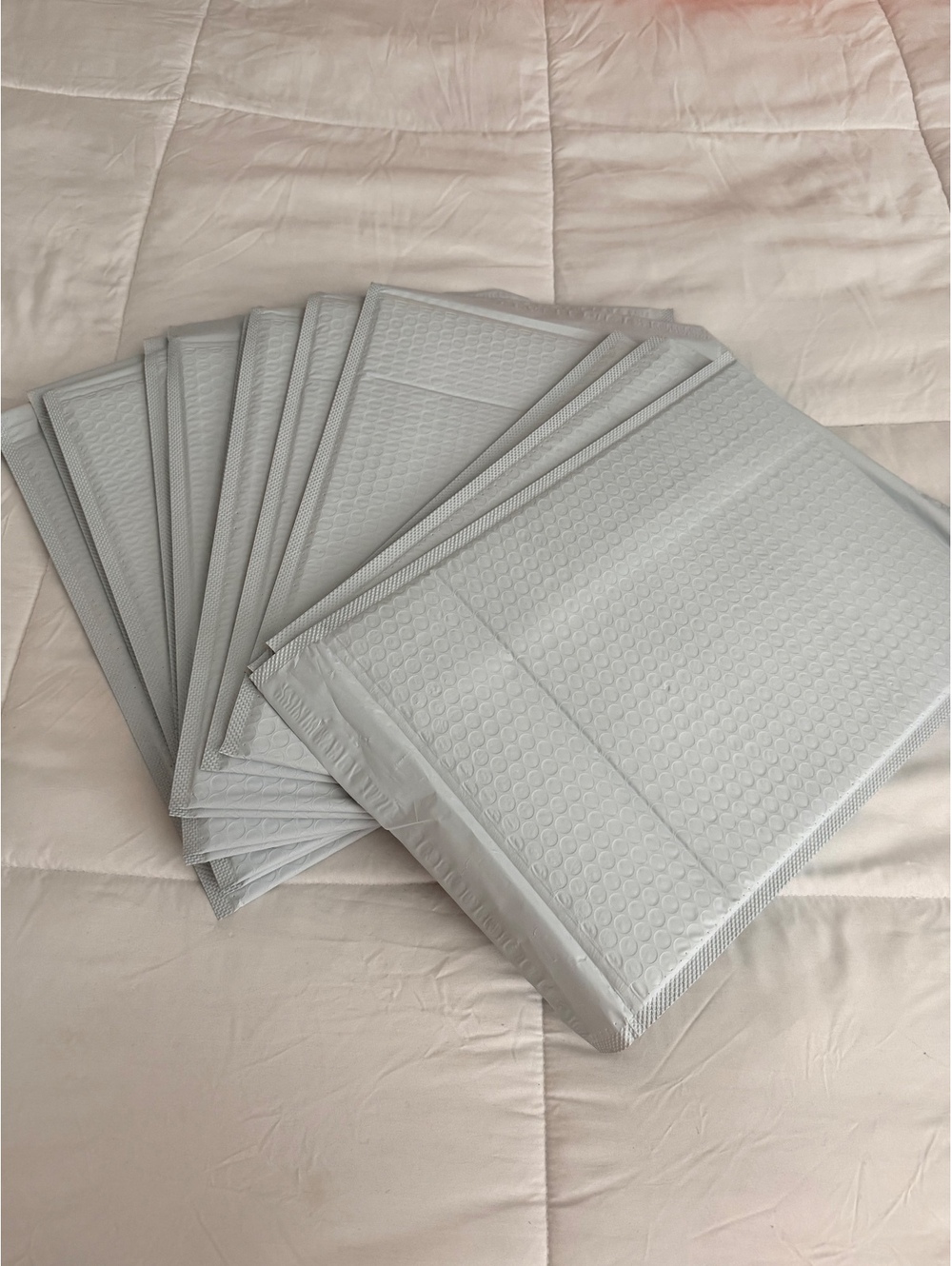 12 Pack White Bubble Mailer Envelopes with Peel and Seal